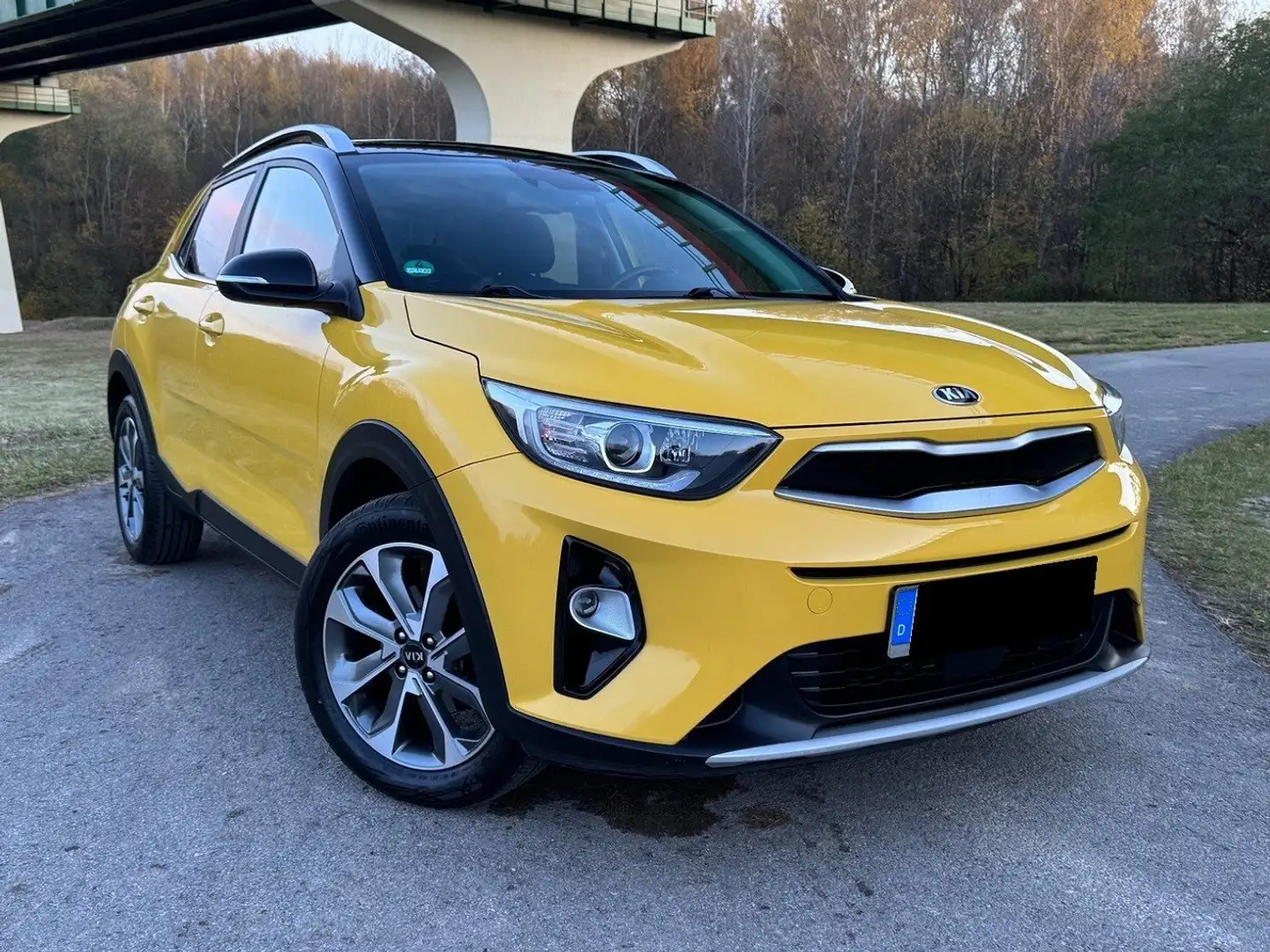 Kia Stonic Stonic 1.2 Vision Gelb - 1
