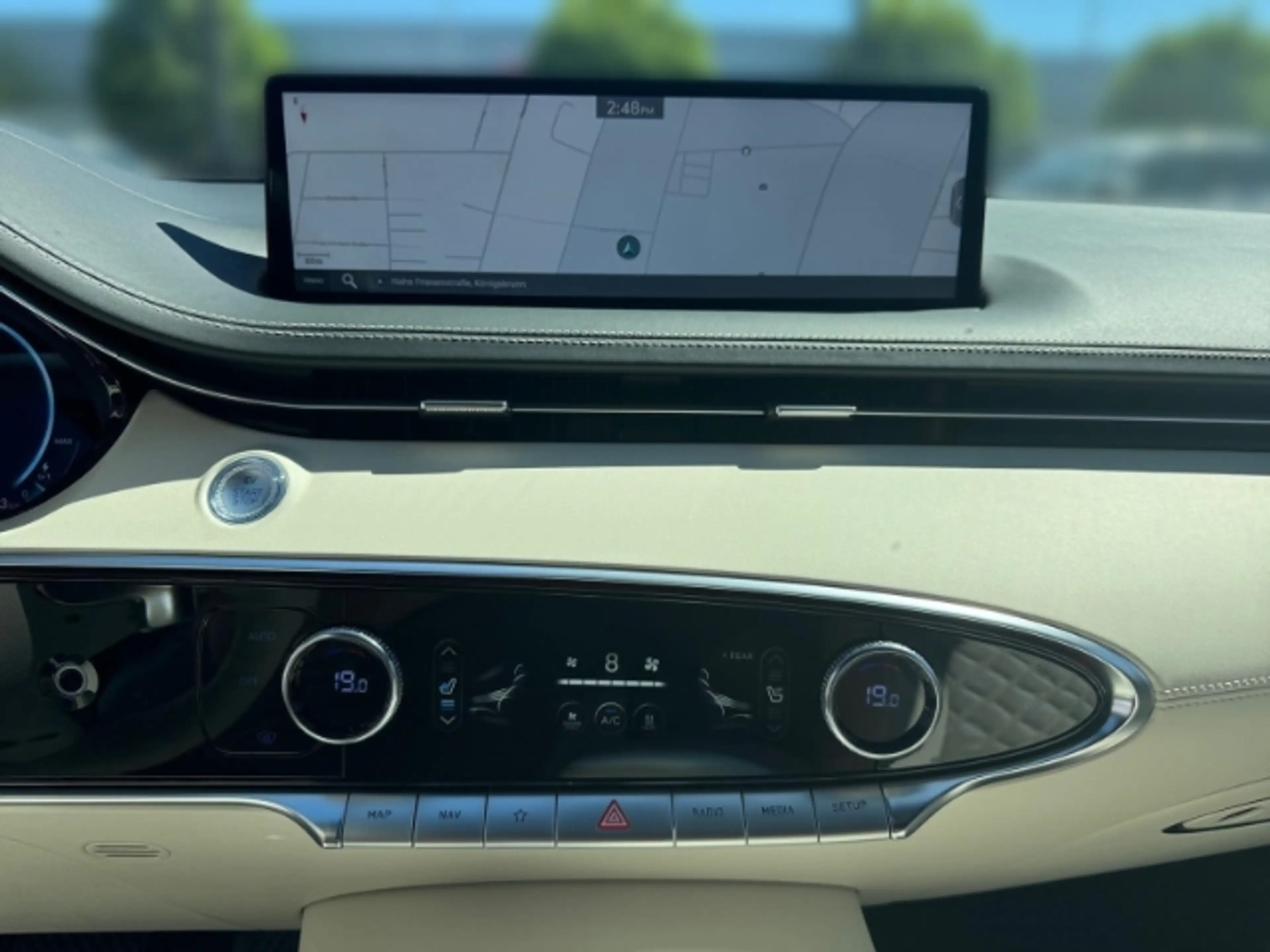 Genesis GV70 Electrified 360kW (490 PS) 77.4kWh Sportpaket AD N — photo 9