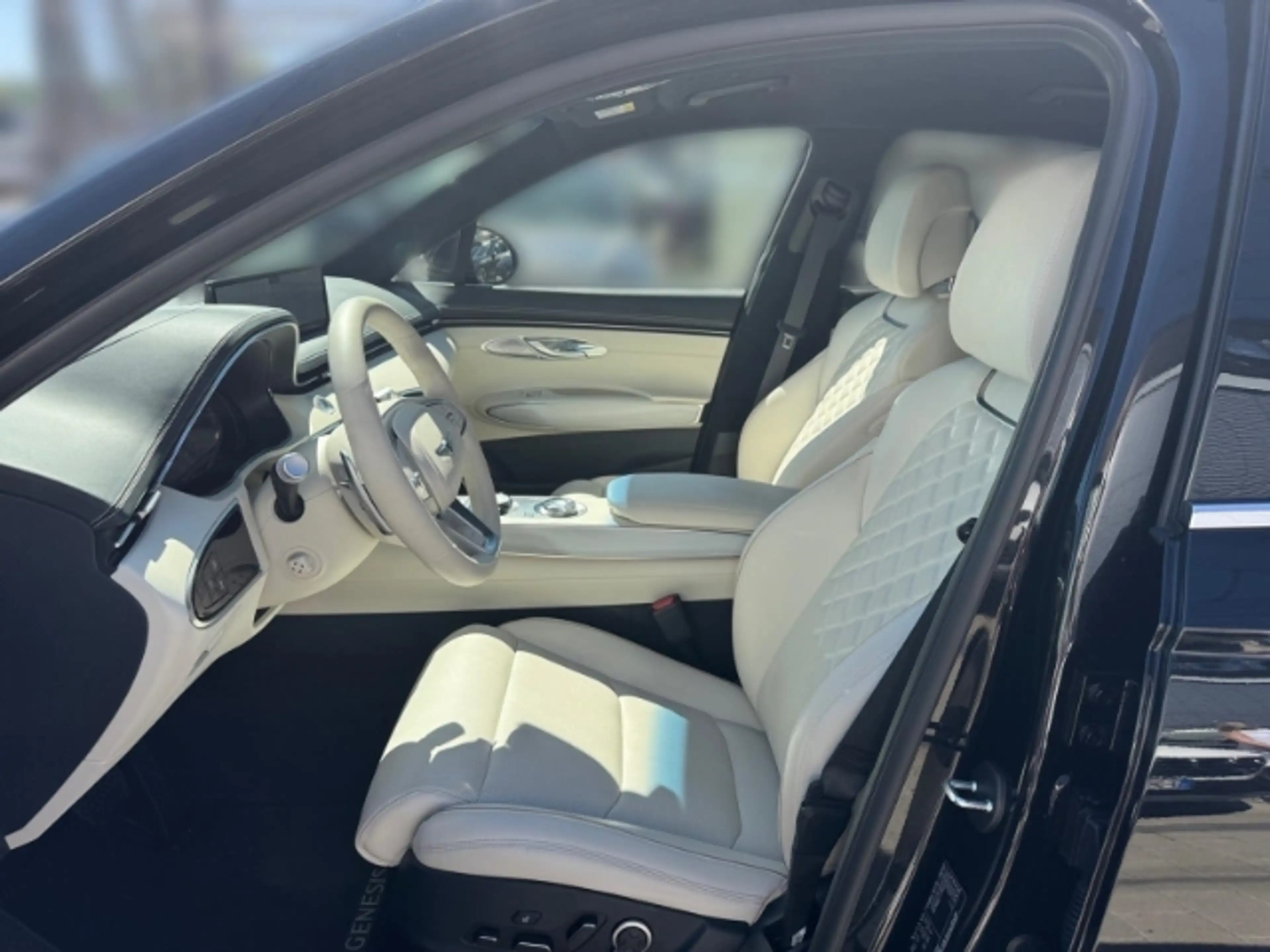 Genesis GV70 Electrified 360kW (490 PS) 77.4kWh Sportpaket AD N — photo 7