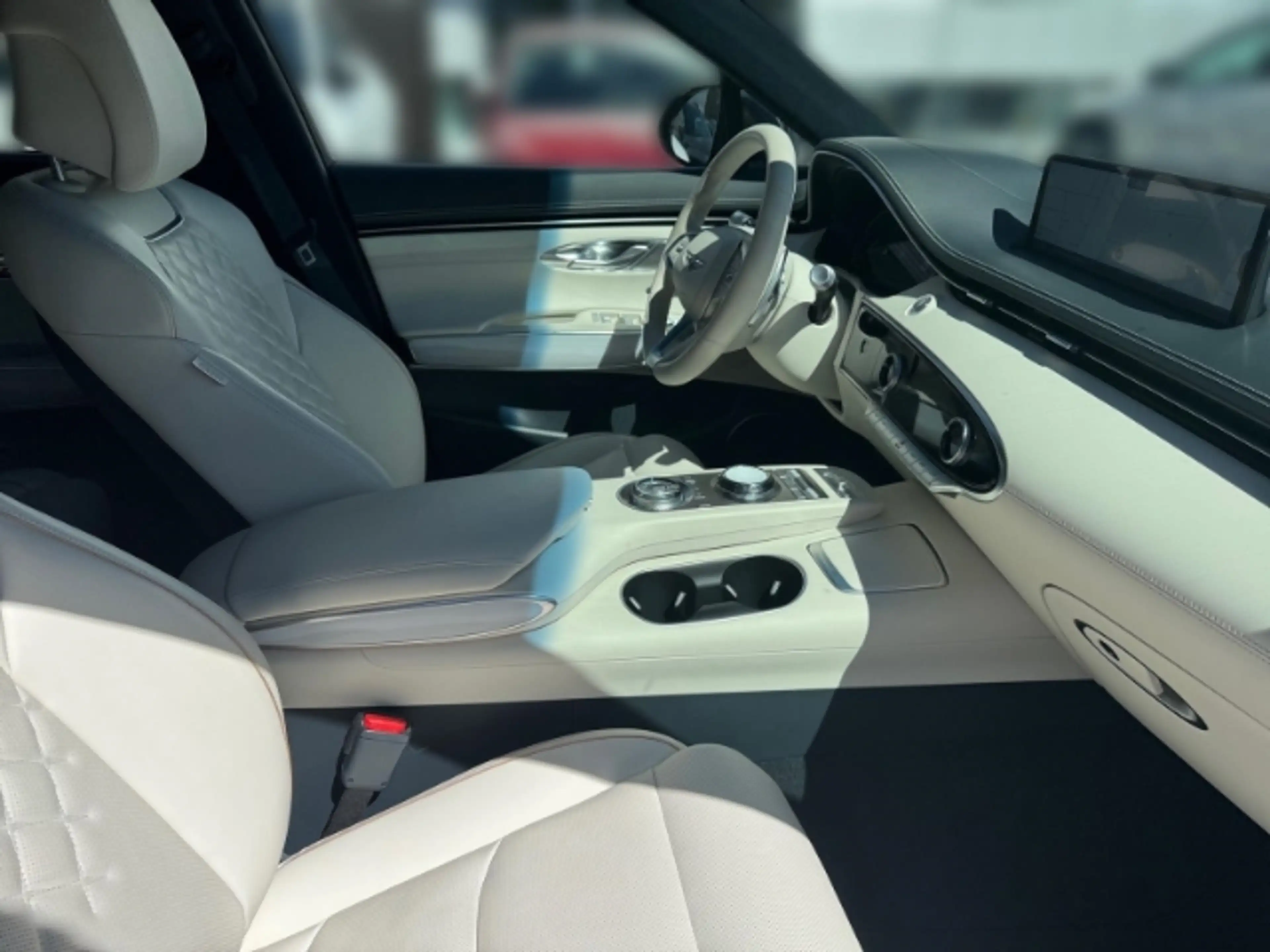 Genesis GV70 Electrified 360kW (490 PS) 77.4kWh Sportpaket AD N — photo 15