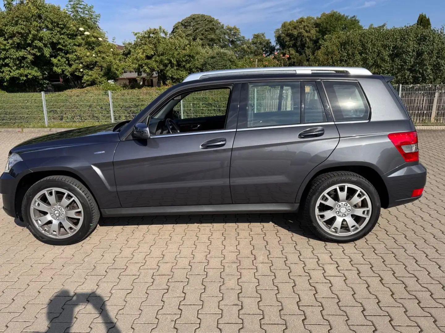 Mercedes-Benz GLK 220 CDI BlueEfficiency PANORAMA AHK Gris - 2