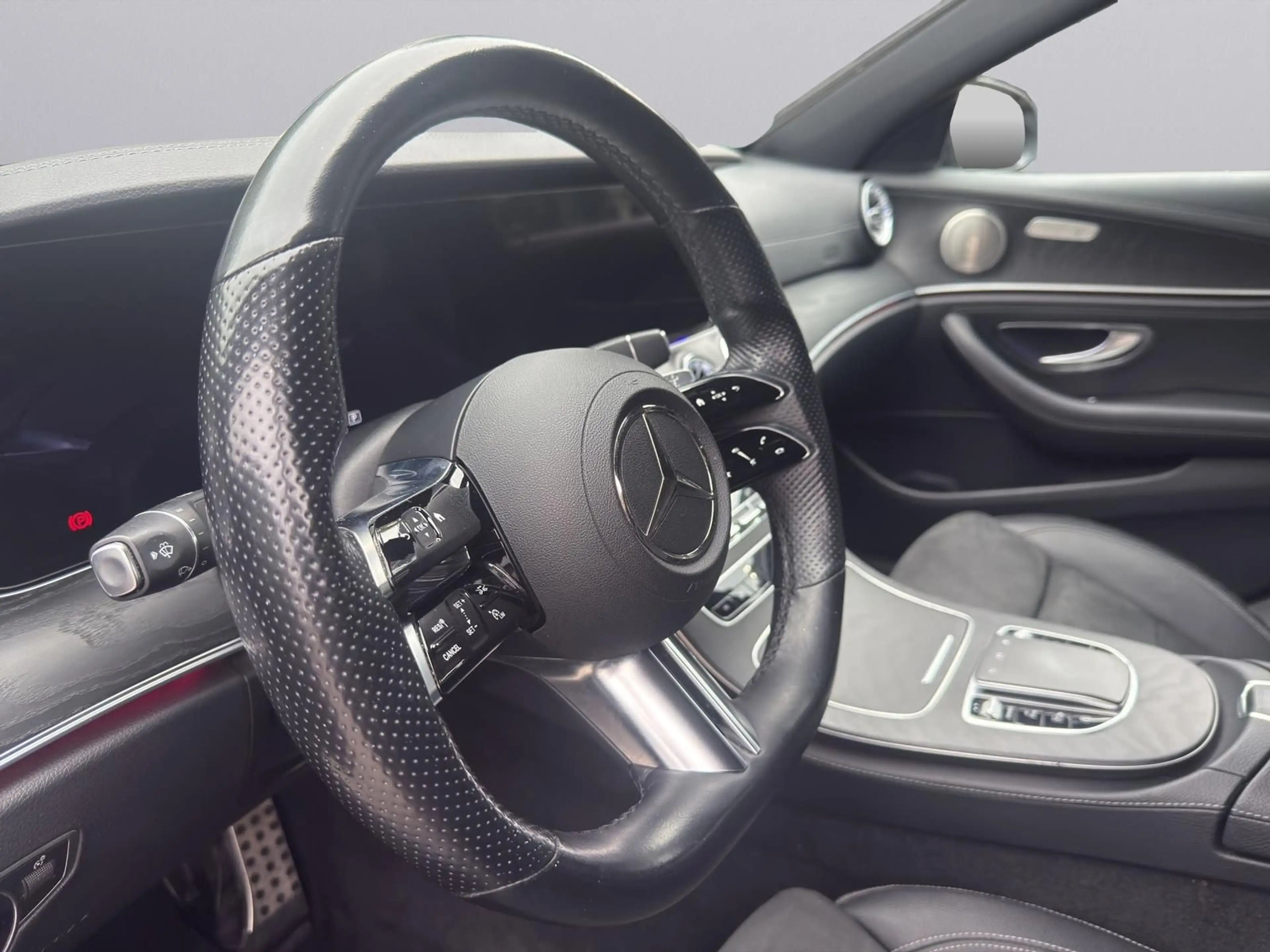Mercedes-Benz E 400 d 4Matic*BURM*360°*AHK*PANO* — photo 11