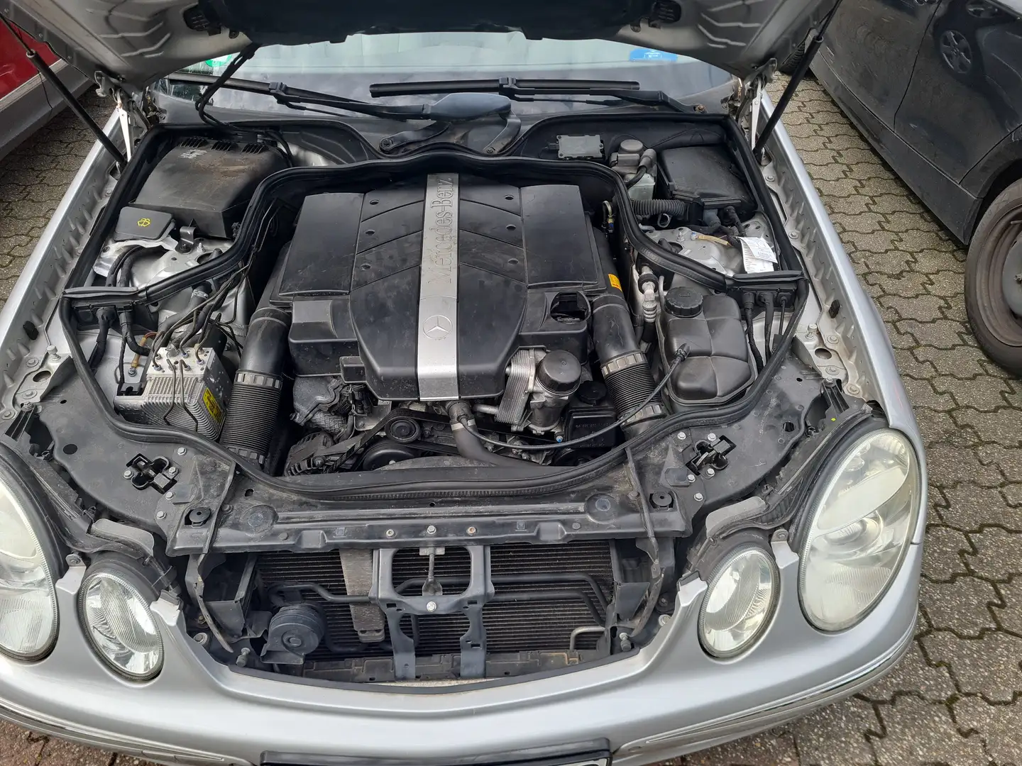 Mercedes-Benz E 240 E 240 Elegance Argent - 1