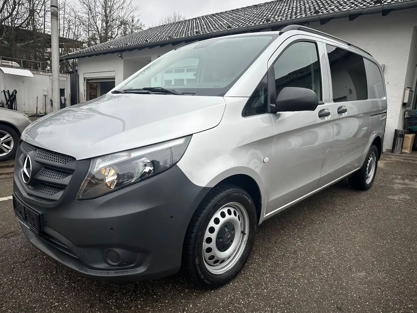 Mercedes-Benz Vito Mixto 114 CDI 4x4 kompakt*5-SITZE*NAVI* Argent - 1