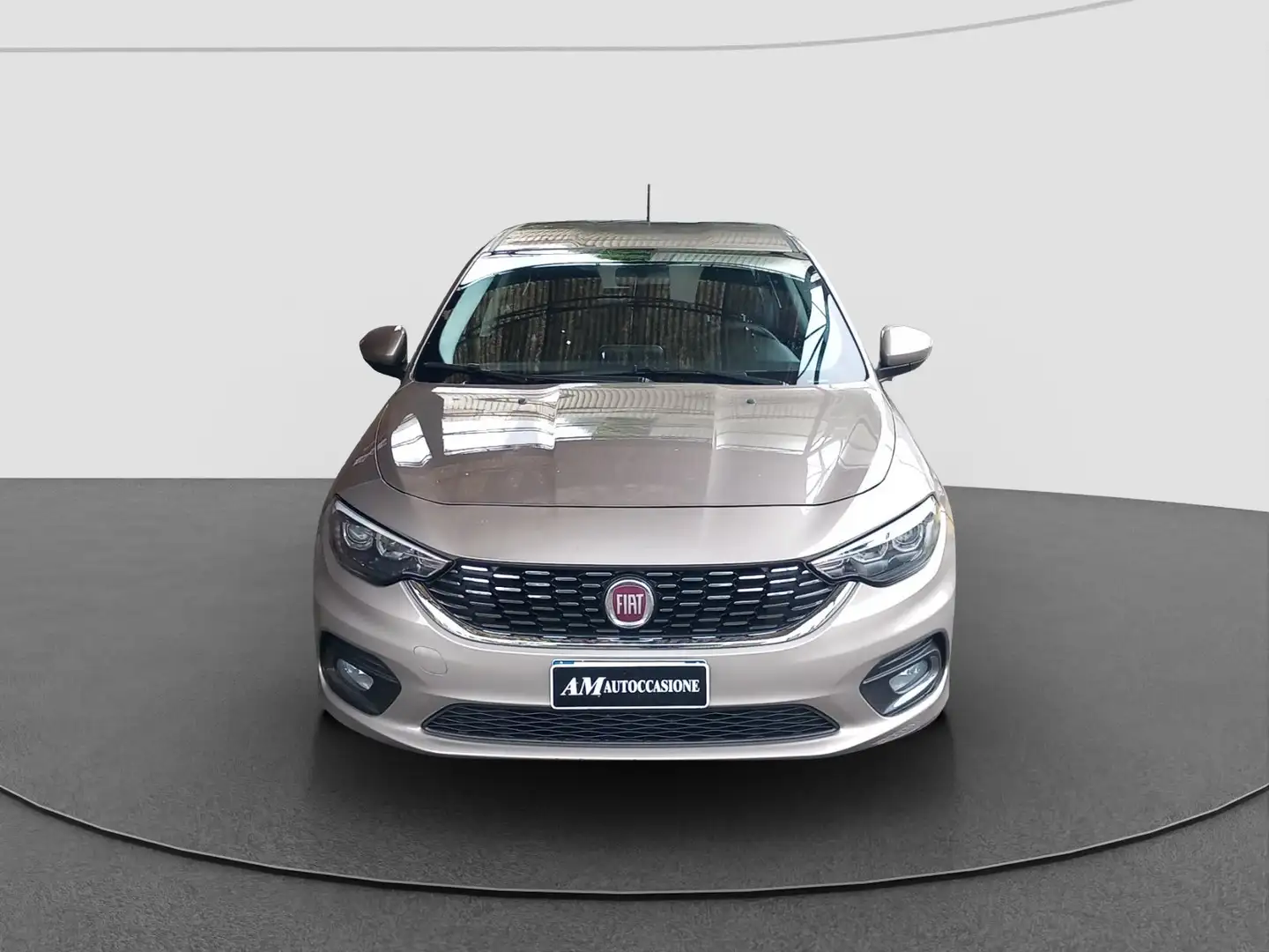 Fiat Tipo 4p 1.4 Lounge 95cv my19 Grijs - 2