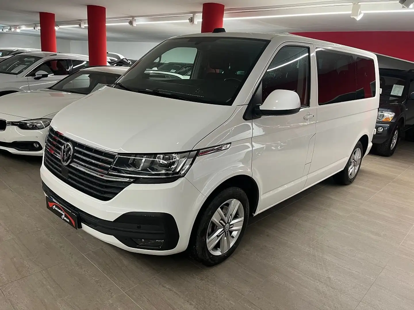 Volkswagen T6 Caravelle 2.0 TDI Cruise DSG Белый - 1