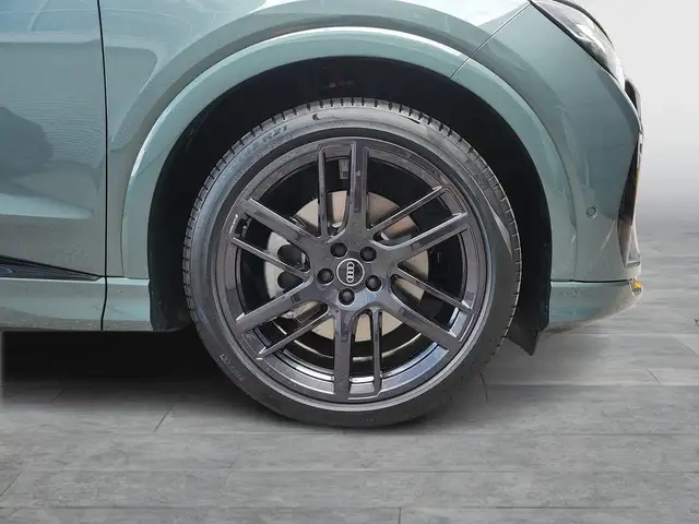 Audi Q4 e-tron view 7