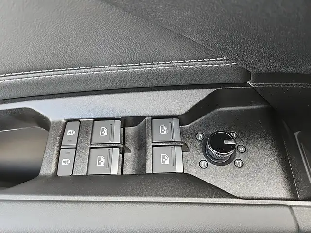 Audi Q4 e-tron view 13