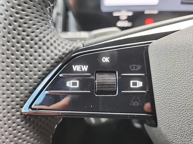 Audi Q4 e-tron view 11