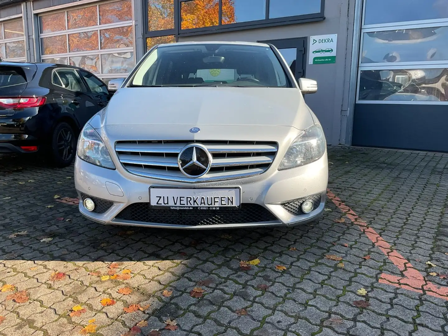 Mercedes-Benz B 220 B -Klasse B 220 4Matic Silber - 2