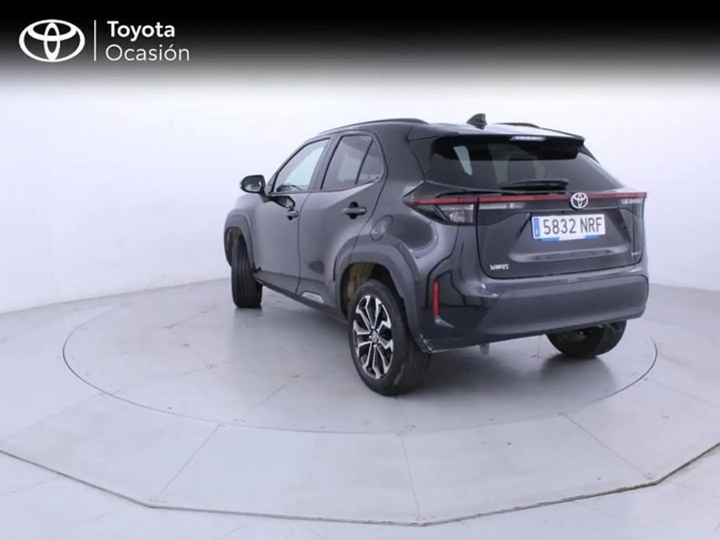 Toyota Yaris Cross 130H Active Negro - 2