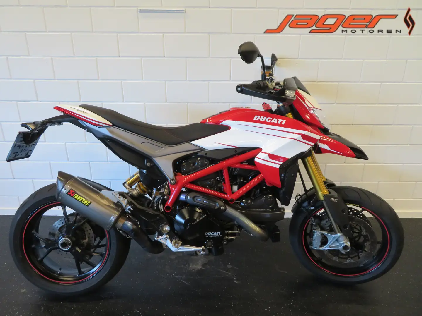 Ducati Hypermotard 939 SP ABS AKRA VET!! Rojo - 1
