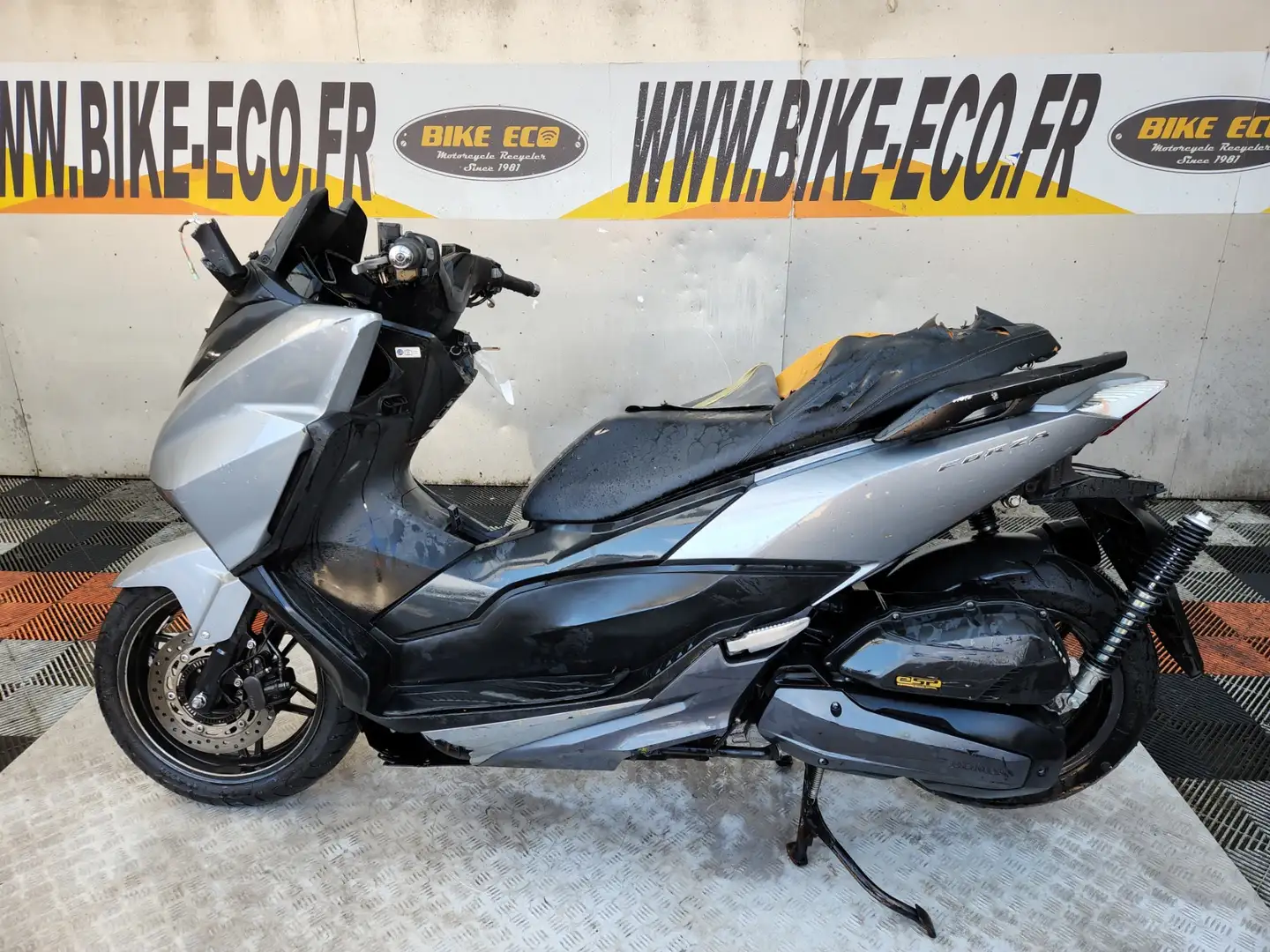 Honda Forza 125 Сірий - 2