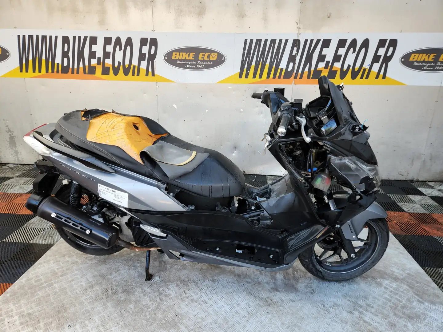 Honda Forza 125 Gri - 1