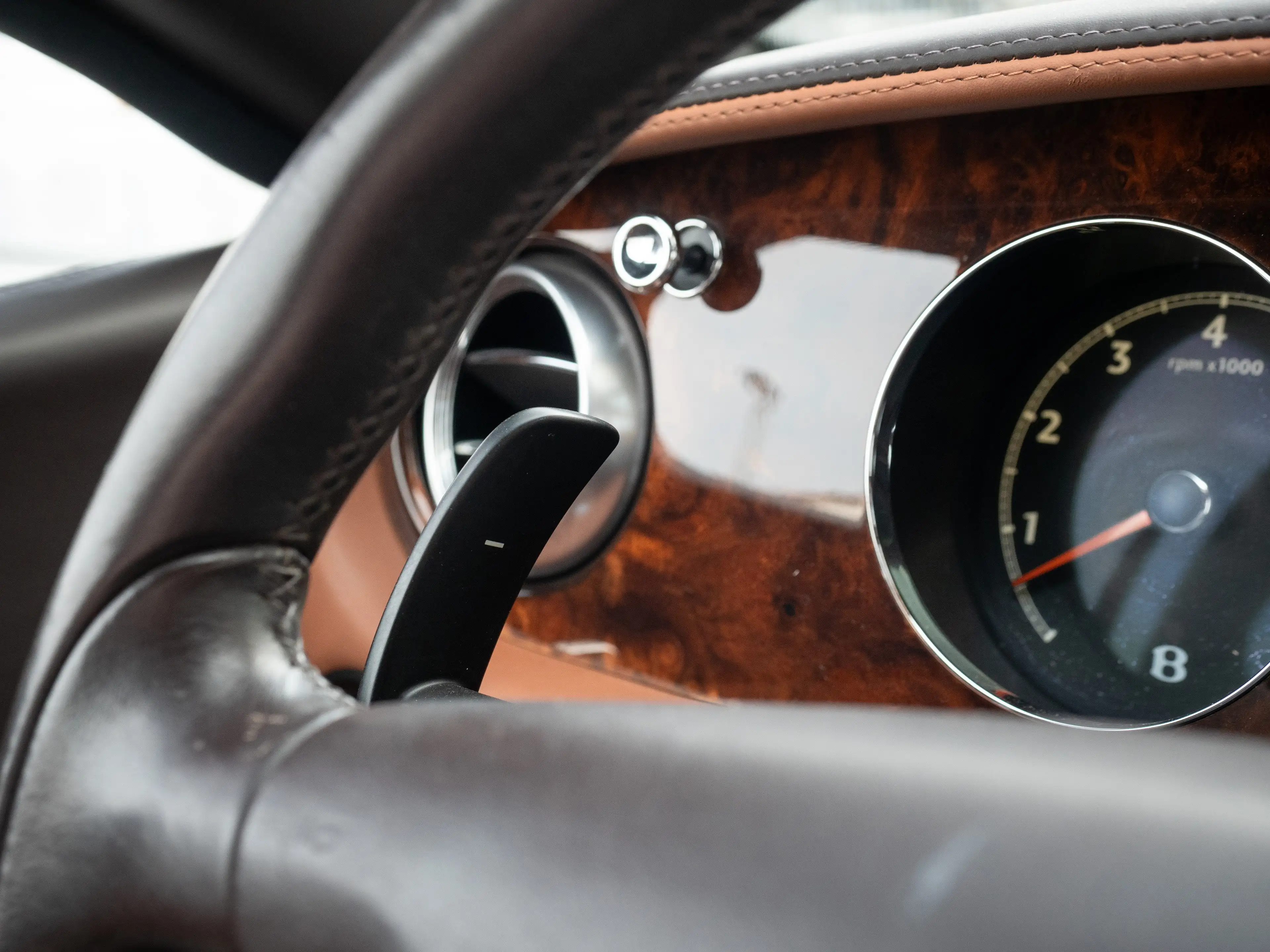 Bentley Continental GT — photo 15