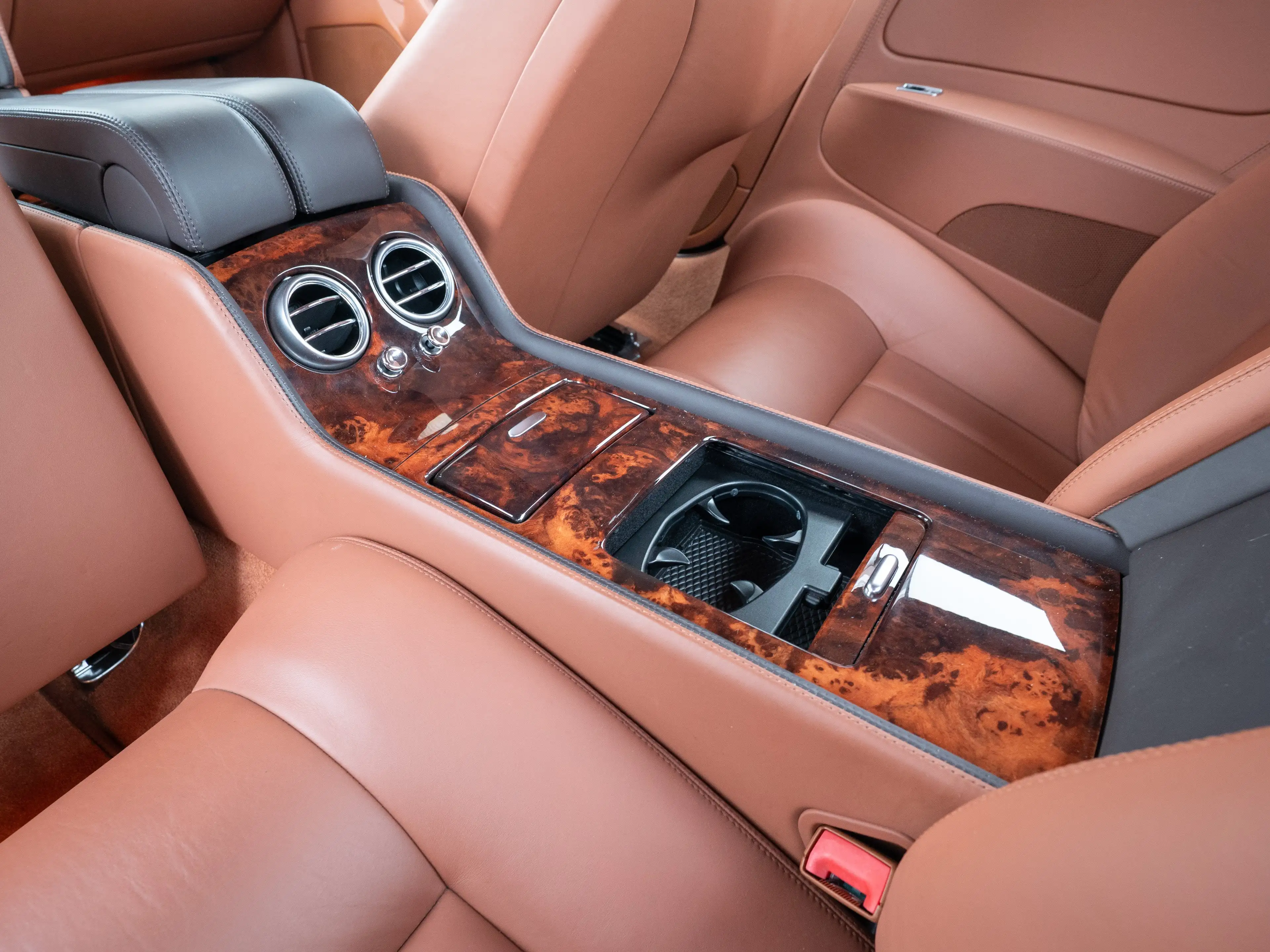 Bentley Continental GT — photo 12