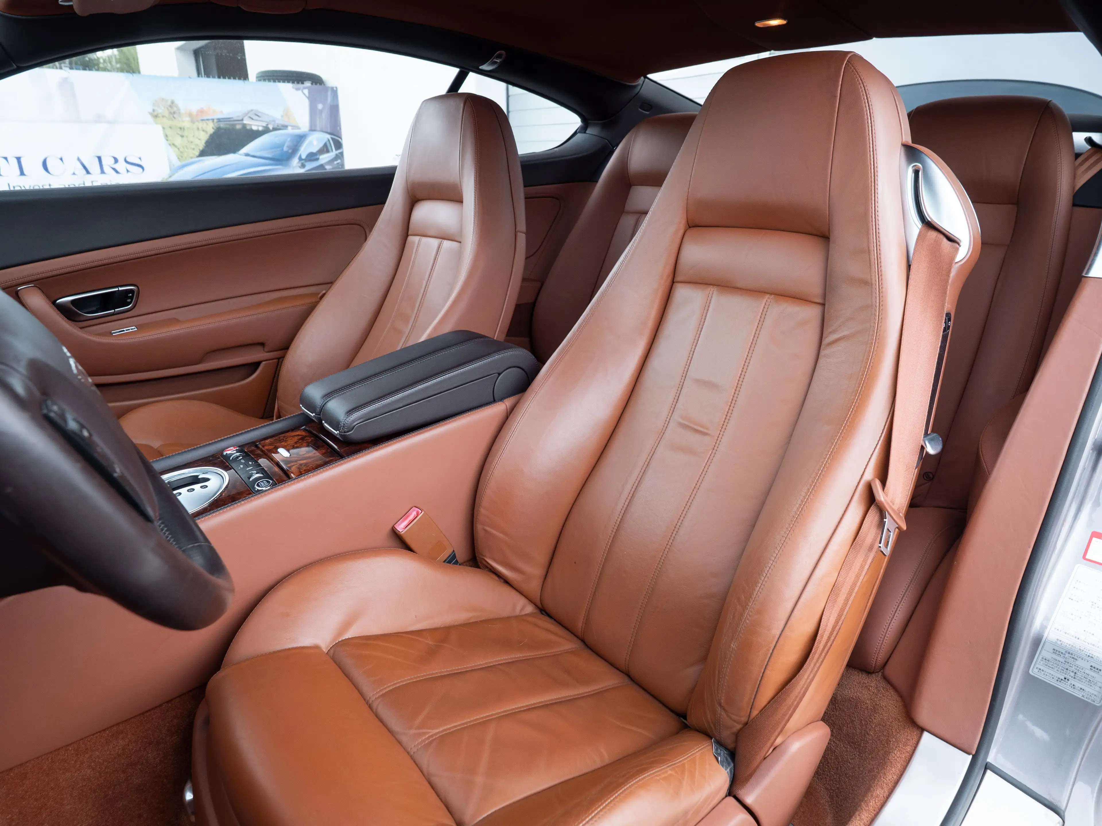 Bentley Continental GT — photo 9