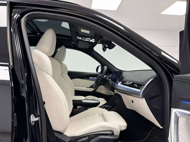 BMW X1 — photo 12