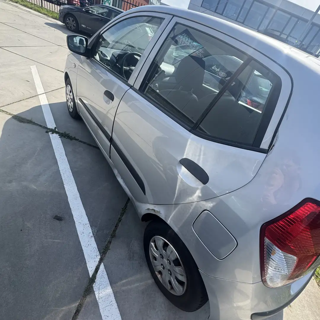 Hyundai i10 1.1 Active Grijs - 1