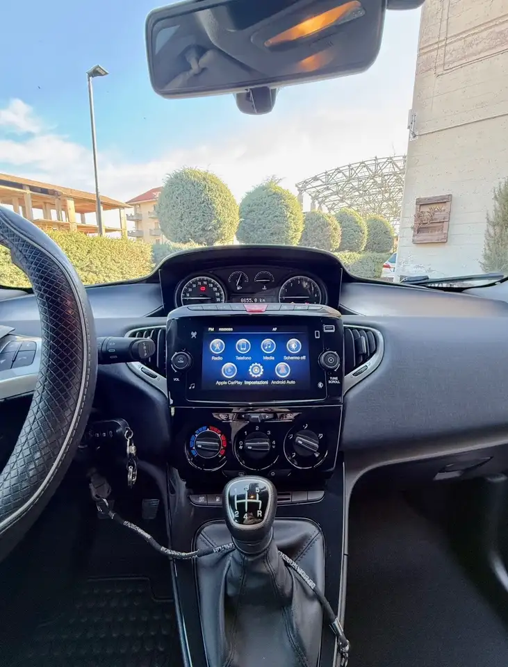 Lancia Ypsilon 2021 — фото 14