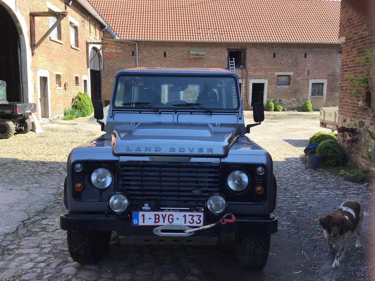Land Rover Defender 2.2 Turbo - D E DPF Gris - 2