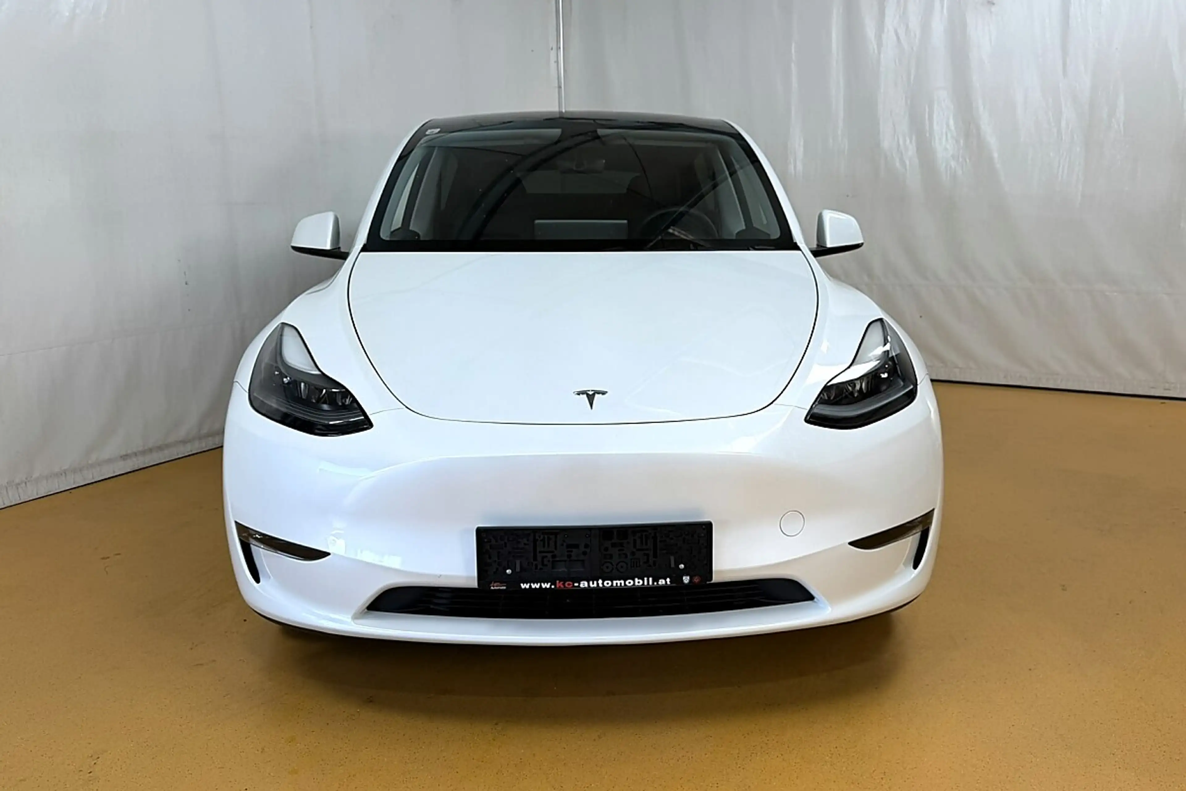 Tesla Model Y Dual Maximale Reichweite Dual AWD — photo 11