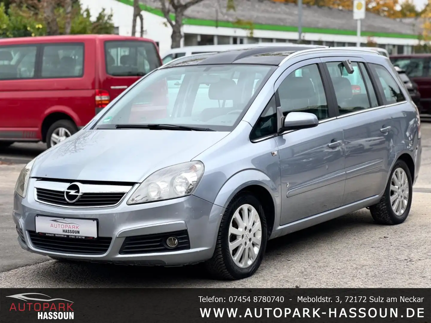 Opel Zafira B Cosmo LPG TÜV 05/27 Pano Tempo Klimaaut. 7-Sitz. Silber - 1