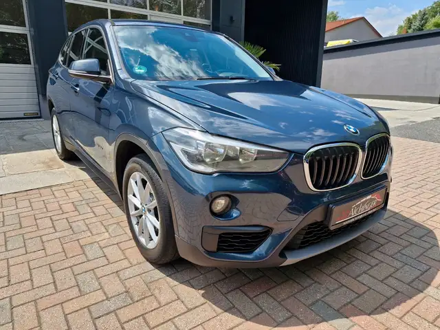 BMW X1 view 3