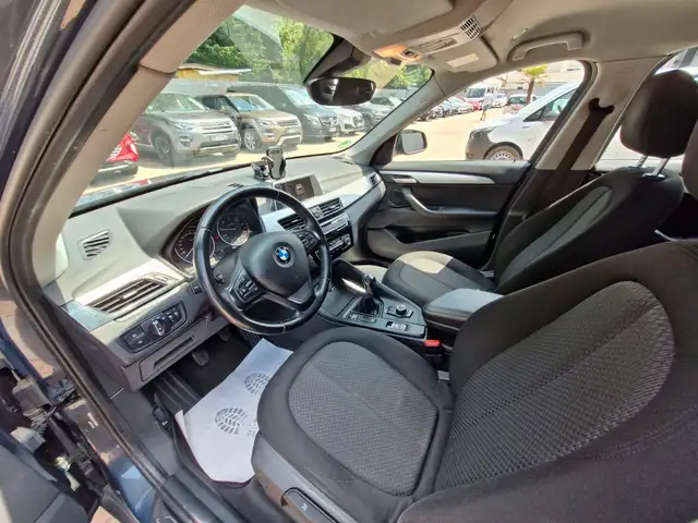 BMW X1 view 9