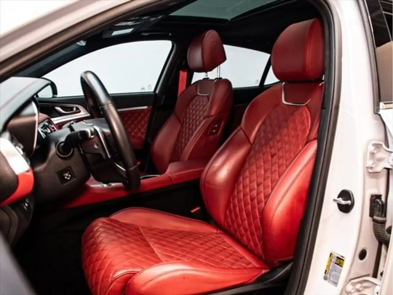Genesis G70 снимка Genesis G70