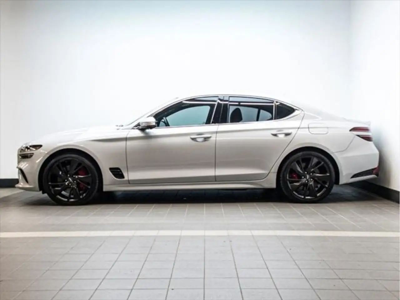 Genesis G70 снимка Genesis G70