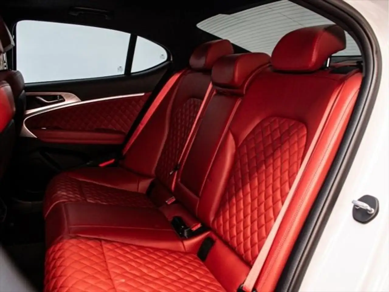 Genesis G70 снимка Genesis G70