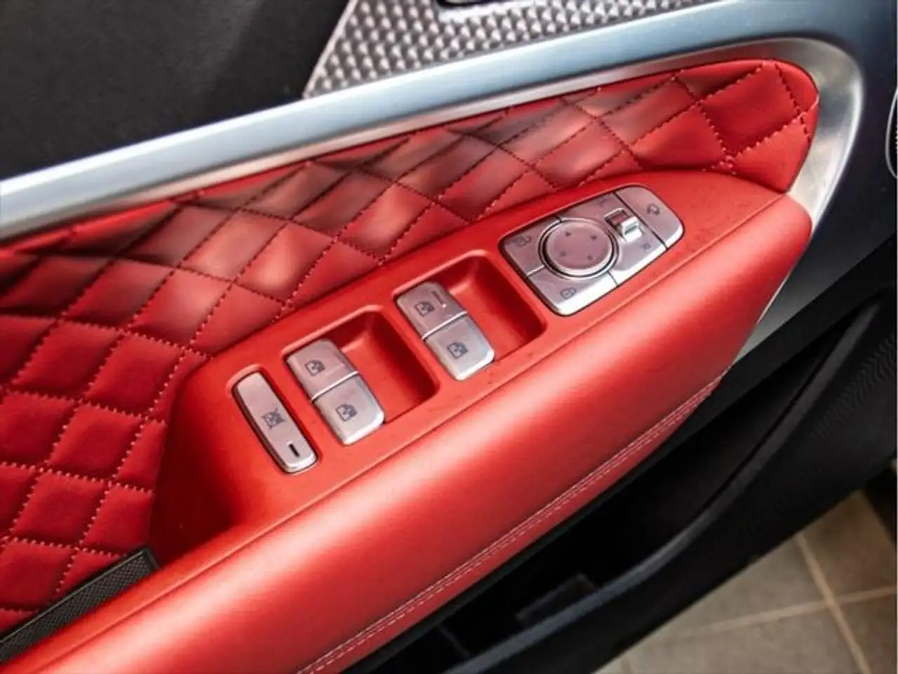 Genesis G70 снимка Genesis G70