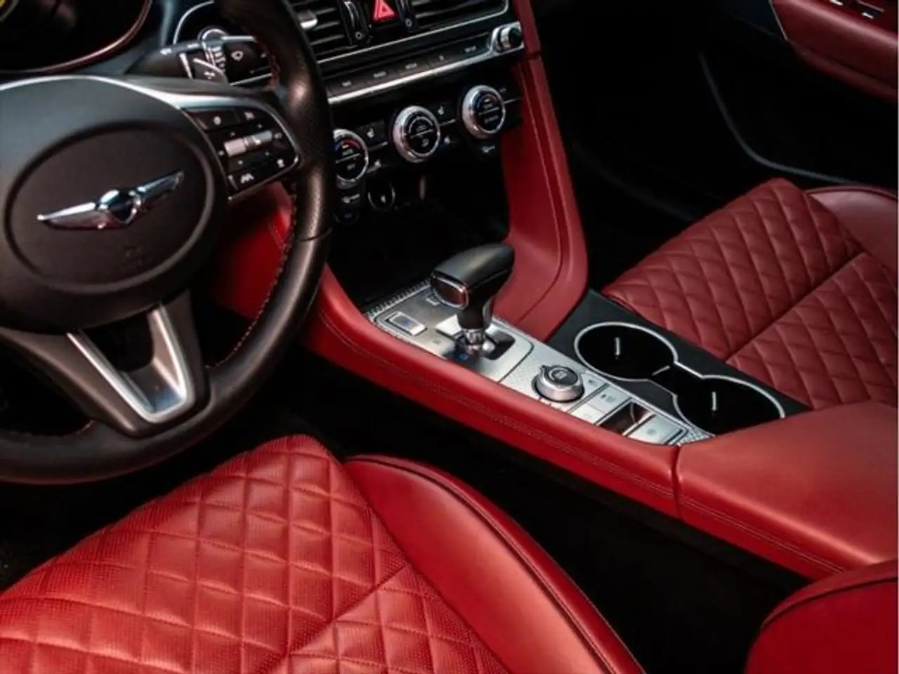 Genesis G70 снимка Genesis G70