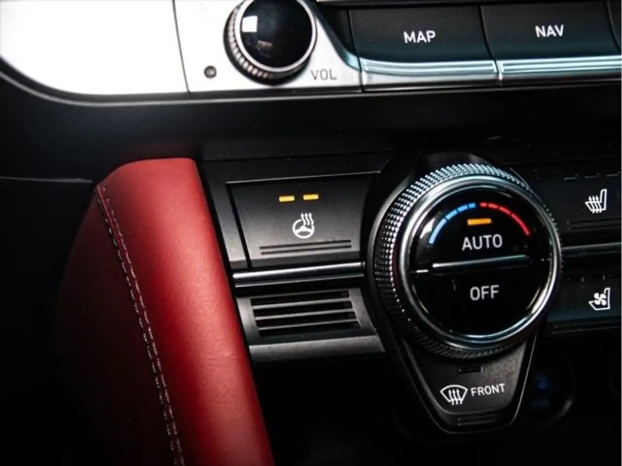 Genesis G70 снимка Genesis G70