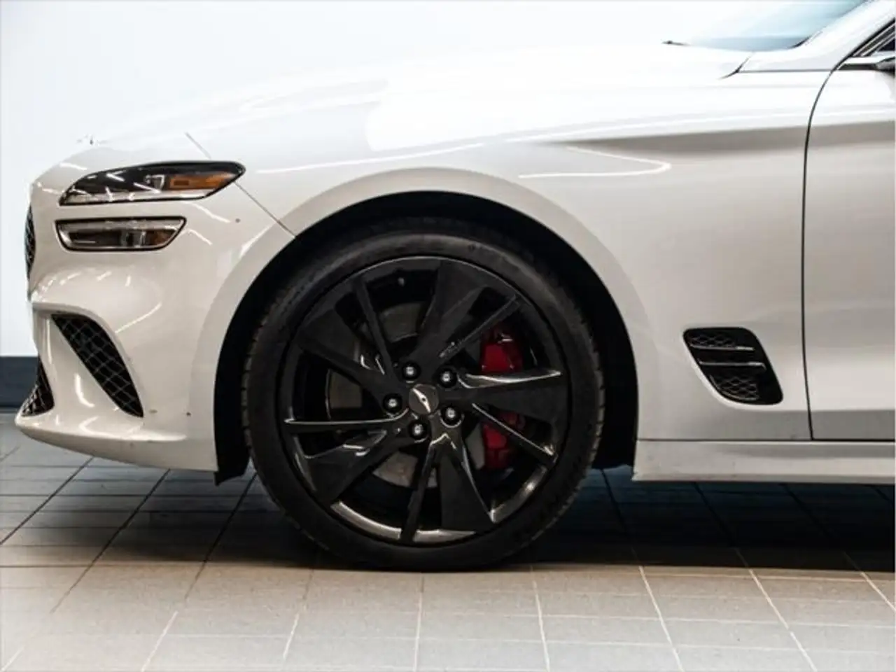 Genesis G70 снимка Genesis G70