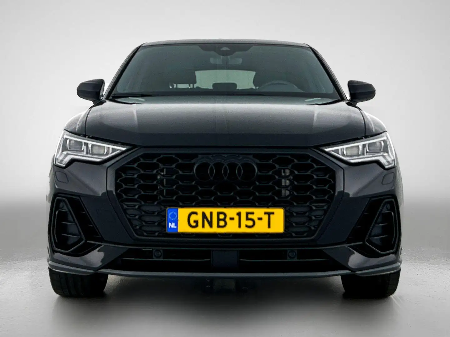 Audi Q3 Sportback 45 TFSI e S Edition | 20'' LM velgen | A Zwart - 2