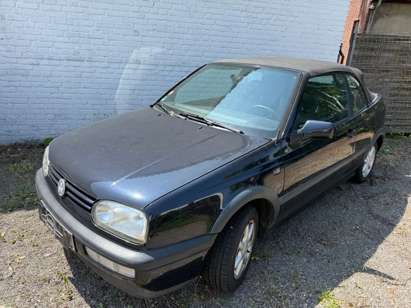 Volkswagen Golf CABRIO AUTOM. elek.VERECK,LEDER, TÜV 7/2026 Negru - 1