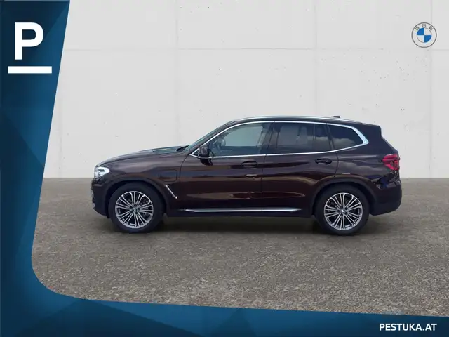 BMW X3 view 6
