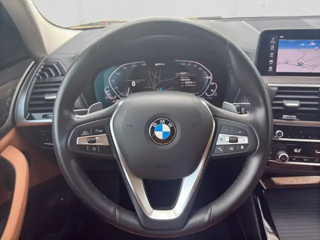 BMW X3 view 12