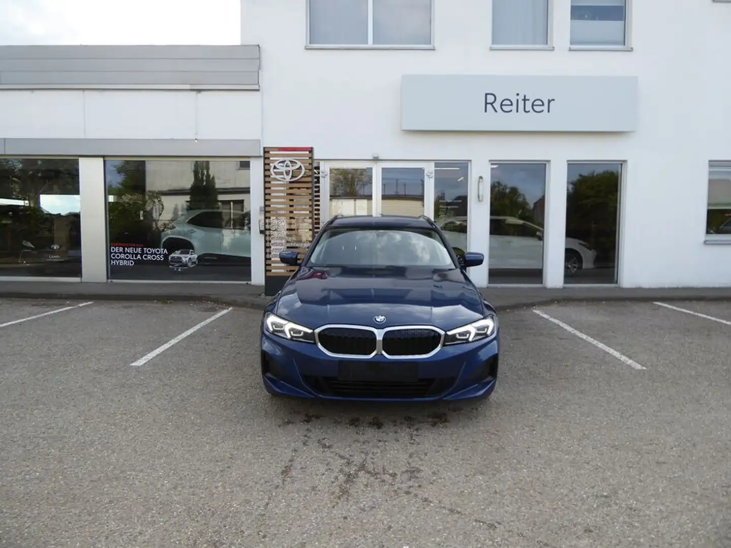 BMW 318 d Touring Aut. *LED*CURVED*AHK* Blau - 1