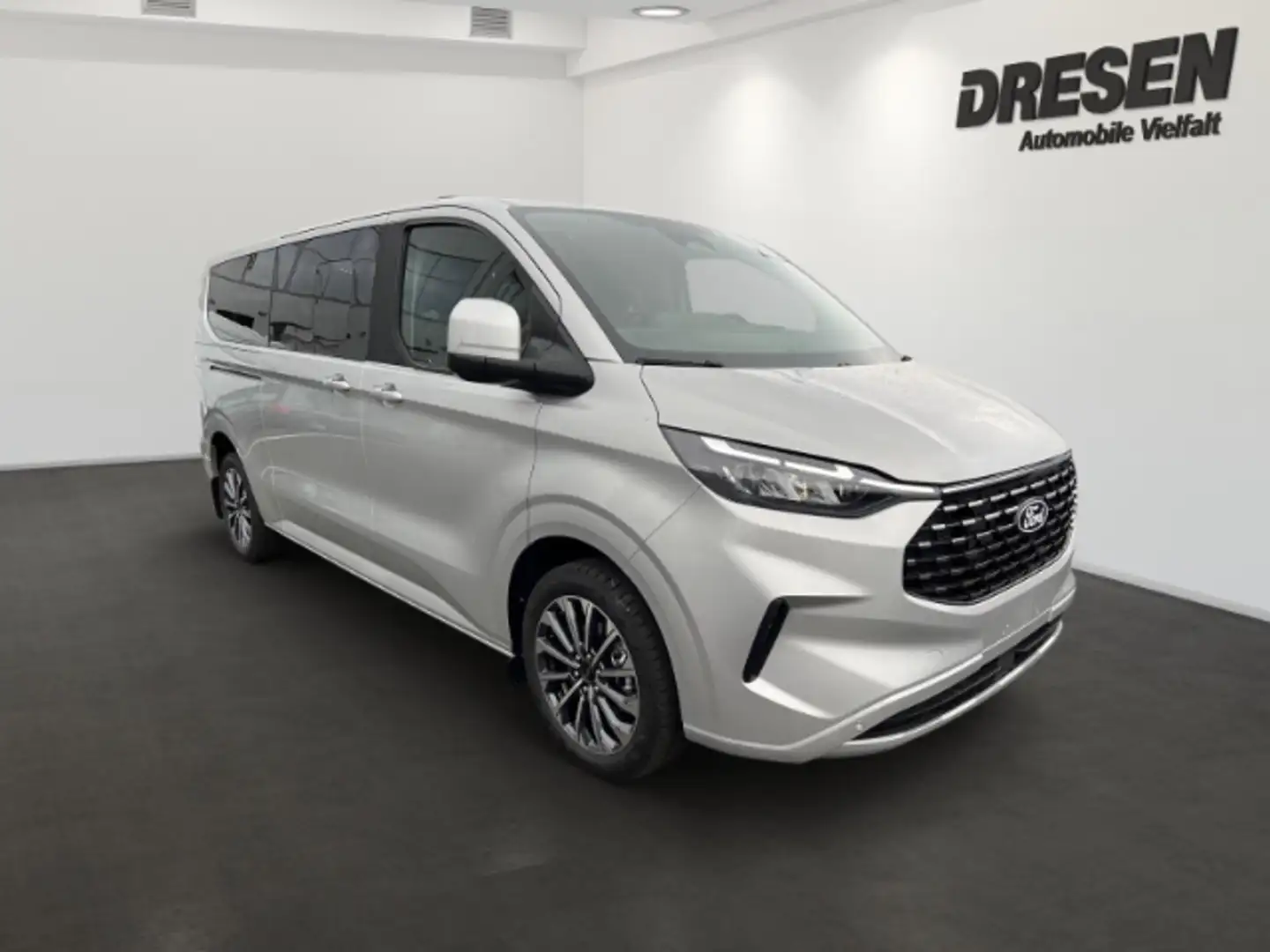 Ford Tourneo Custom 320 L2 Titanium FWD Automatik+LED Plateado - 2