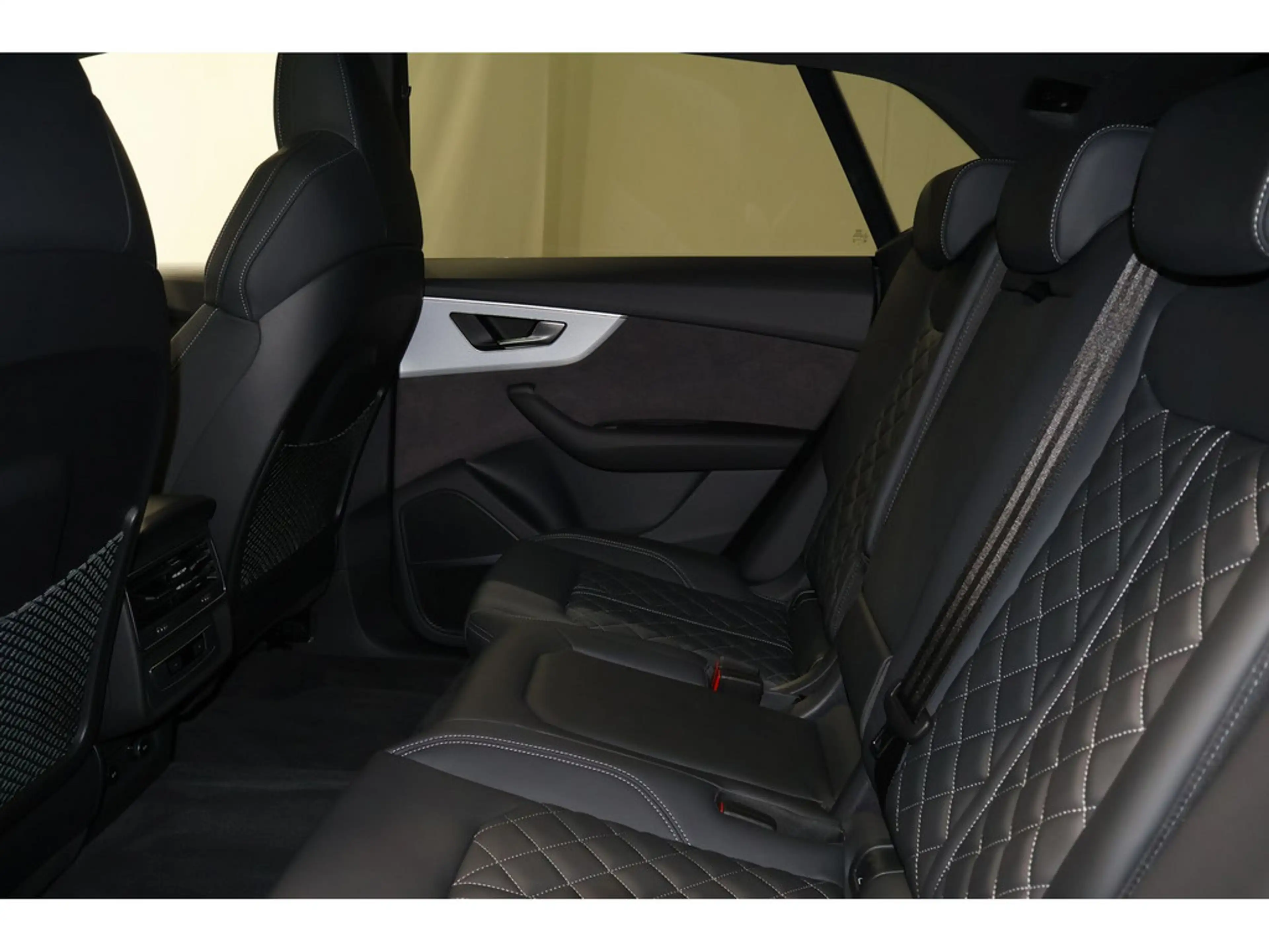 Audi Q8 60 TFSI e quattro B&O*Panorama*Matrix-LED * — photo 12