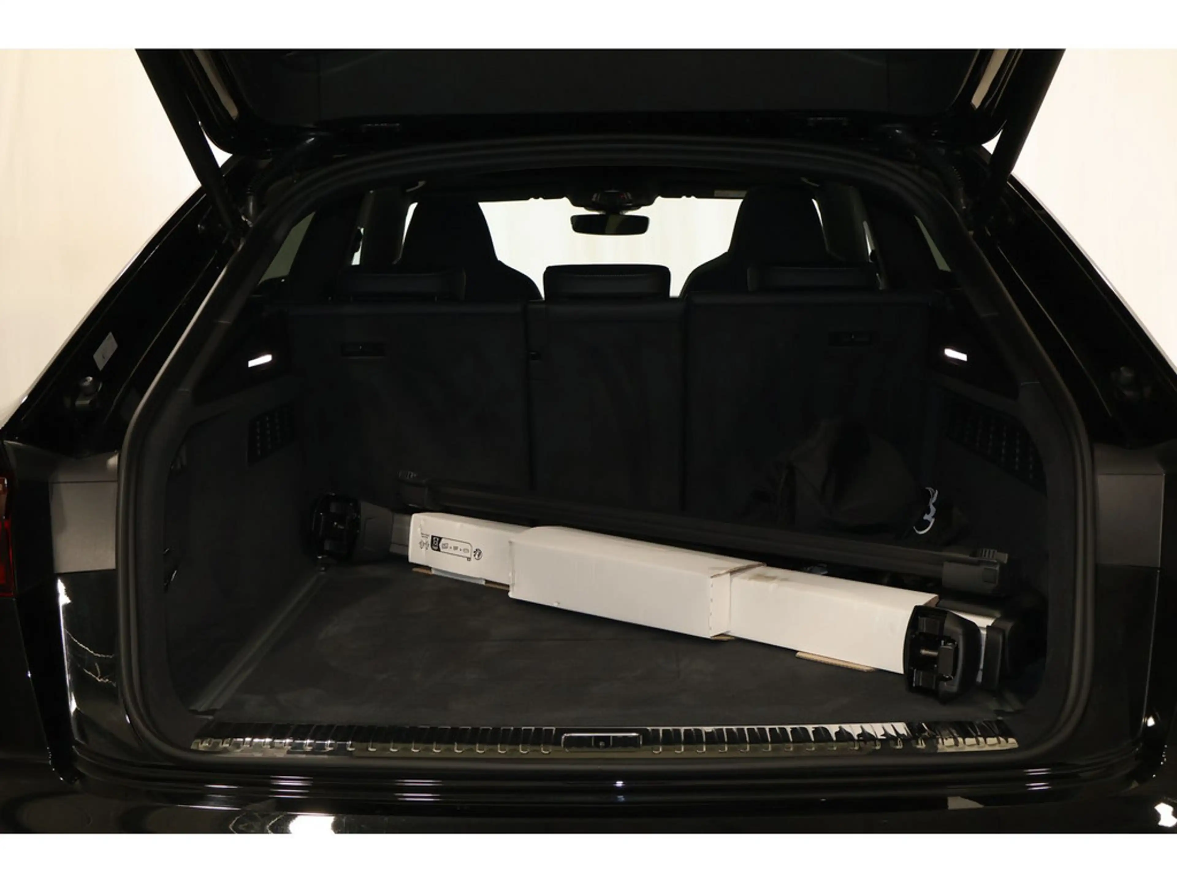 Audi Q8 60 TFSI e quattro B&O*Panorama*Matrix-LED * — photo 6