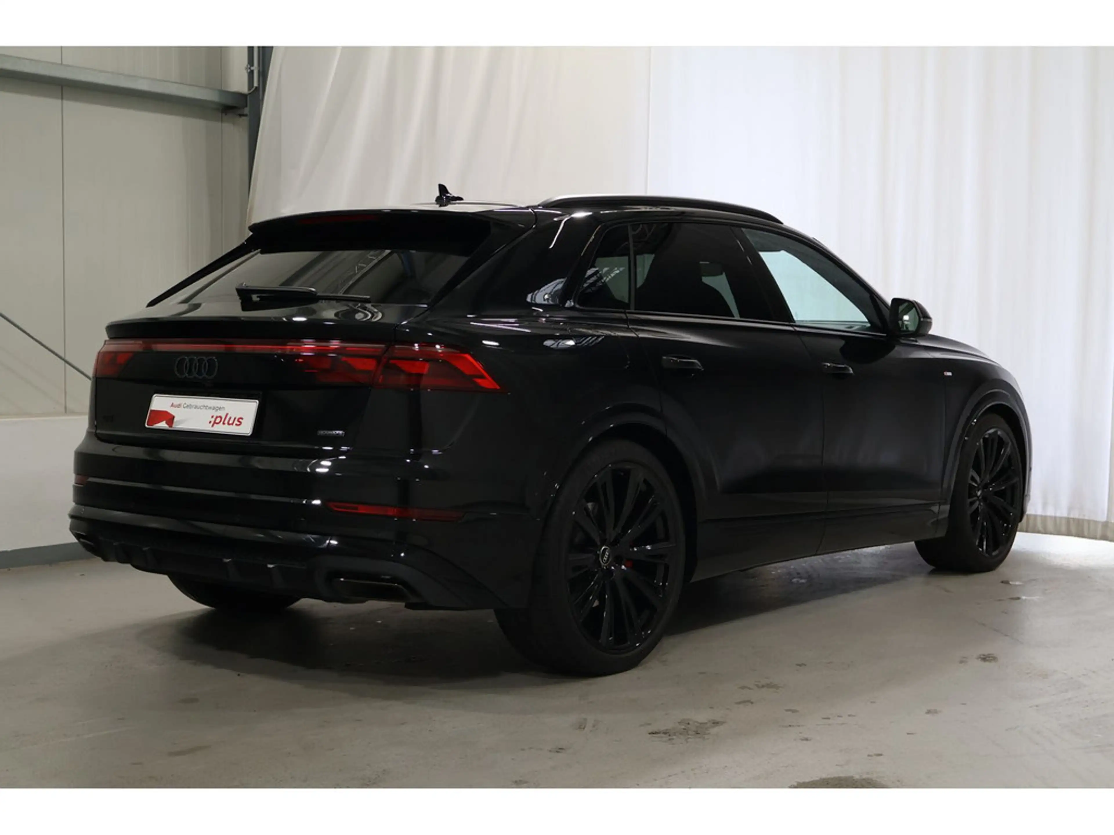 Audi Q8 60 TFSI e quattro B&O*Panorama*Matrix-LED * — photo 3