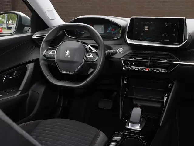 Peugeot E-2008 view 13