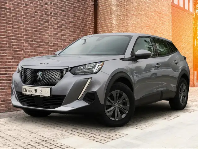 Peugeot E-2008 view 2