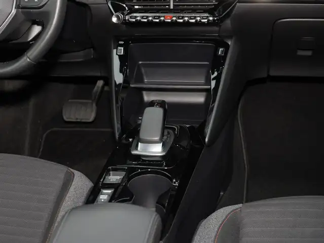 Peugeot E-2008 view 12