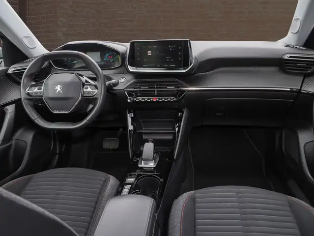Peugeot E-2008 view 14