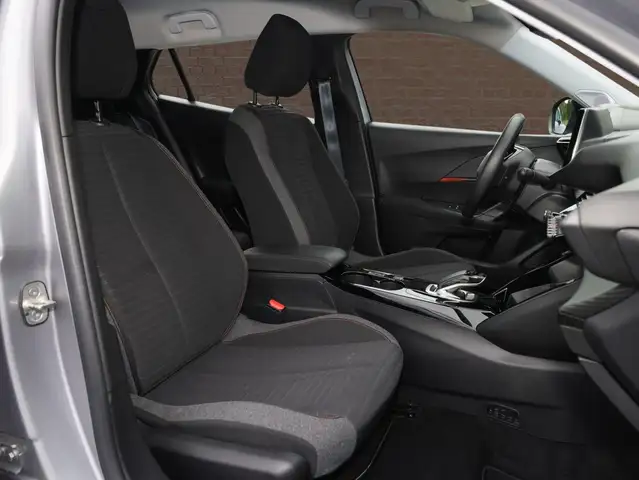 Peugeot E-2008 view 10